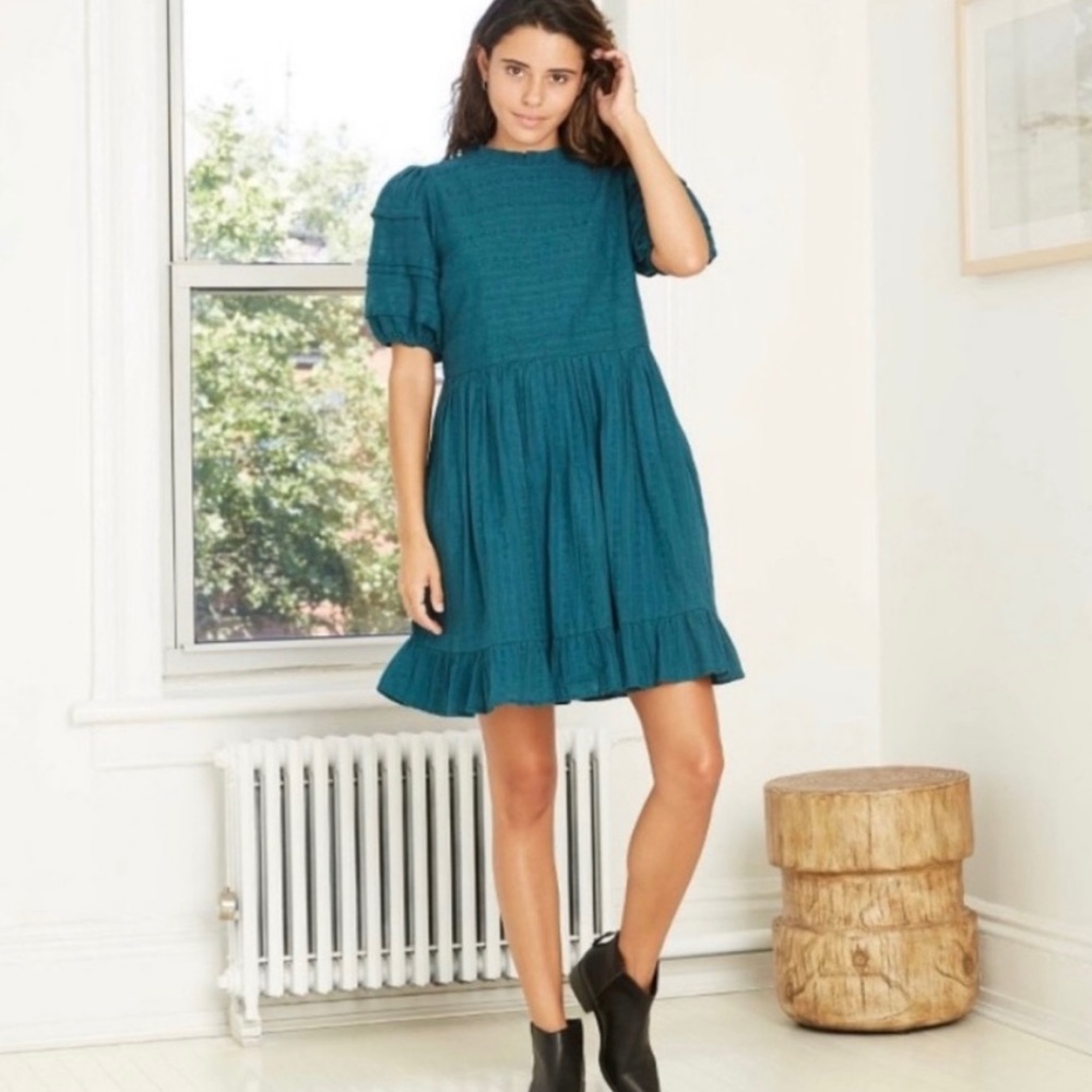 Universal thread dress